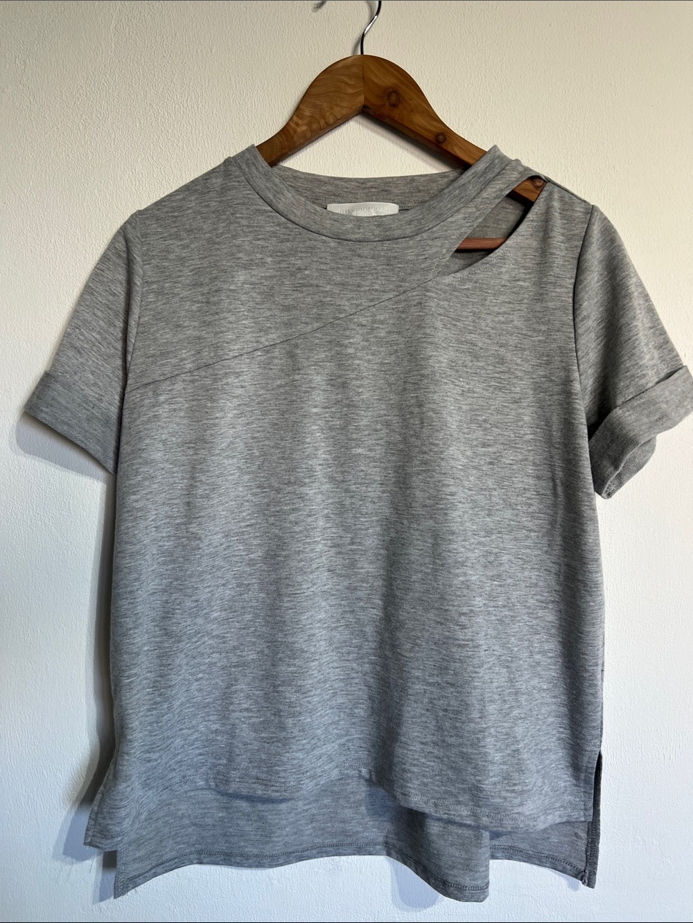 Women’s Grey Cutout Crewneck Short Sleeve Shirt